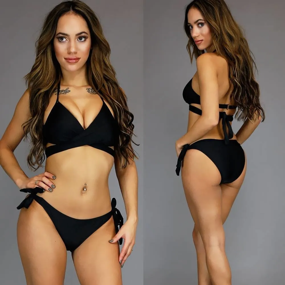 Trendiger schwarzer Push-up-Wickel-Bikini